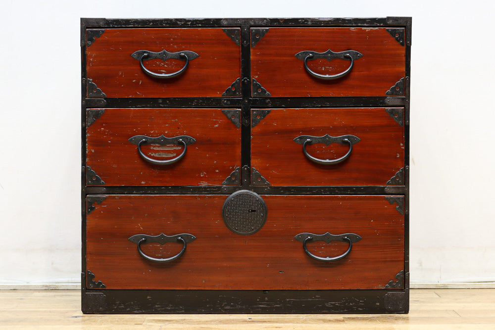 赤みを帯びた風情溢れる最上小箪笥　BB3241