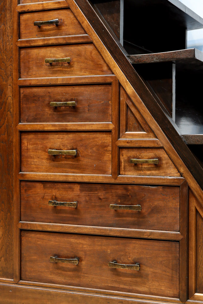 大珍品‼ 当時の生活の知恵から生まれた三面収納•両面使い階段箪笥　BB3244