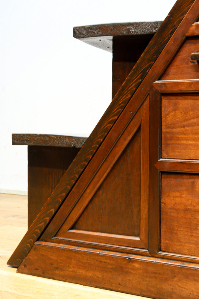 大珍品‼ 当時の生活の知恵から生まれた三面収納•両面使い階段箪笥　BB3244