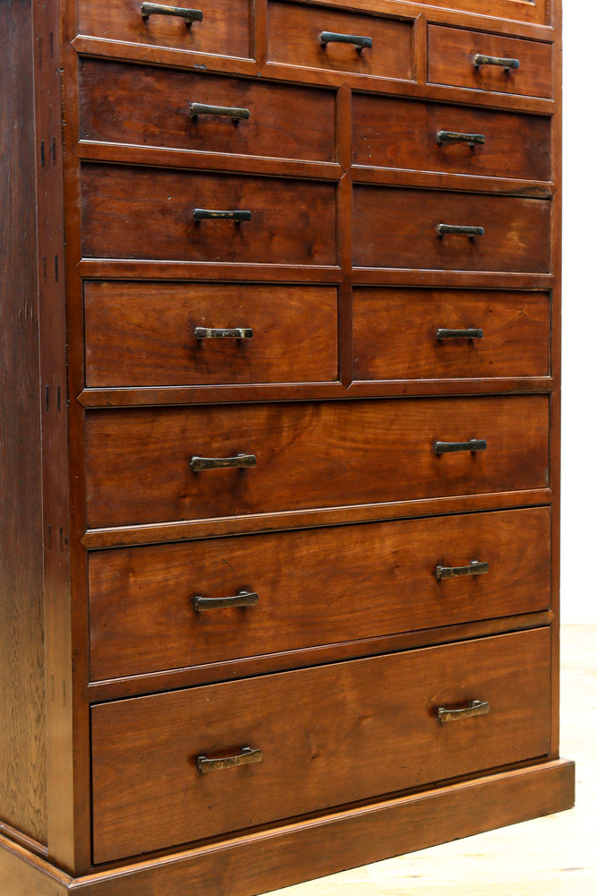 大珍品‼ 当時の生活の知恵から生まれた三面収納•両面使い階段箪笥　BB3244