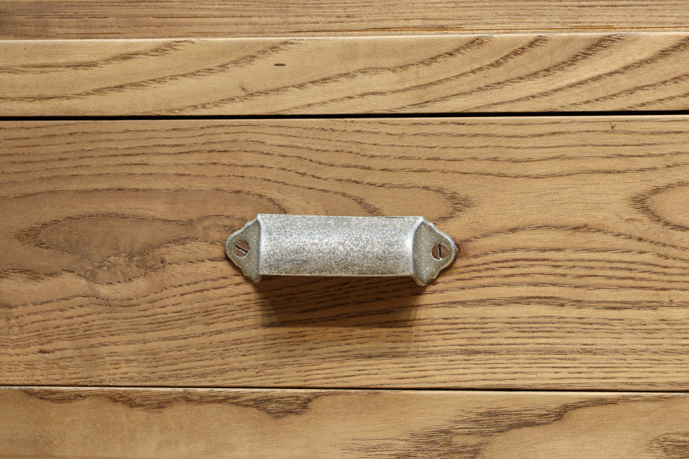 美しい木地色の風合いにゆらゆらガラスが映える前面オークガラスケース　BB3245