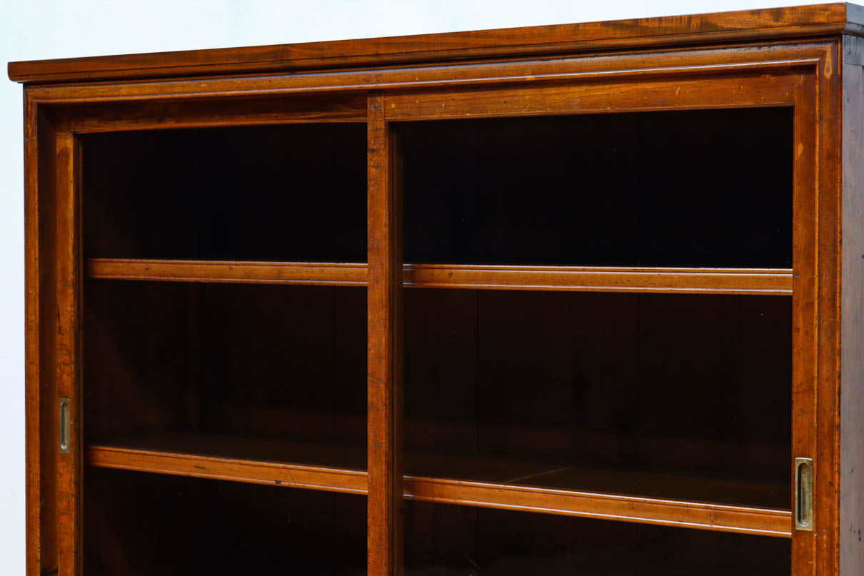 変わりサイズ‼︎引き出しも十分に備えた温かみある色彩のガラスケース　BB3246