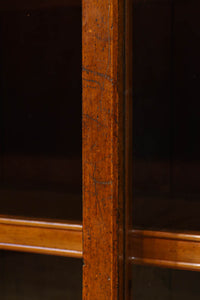 変わりサイズ‼︎引き出しも十分に備えた温かみある色彩のガラスケース　BB3246