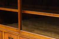 変わりサイズ‼︎引き出しも十分に備えた温かみある色彩のガラスケース　BB3246