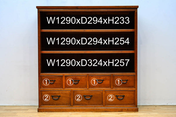 変わりサイズ‼︎引き出しも十分に備えた温かみある色彩のガラスケース　BB3246