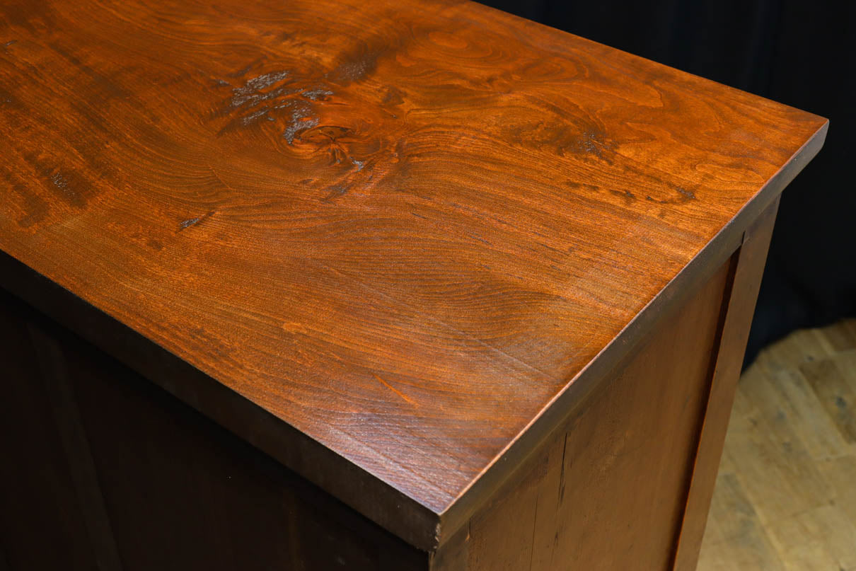 変わりサイズ‼︎引き出しも十分に備えた温かみある色彩のガラスケース　BB3246