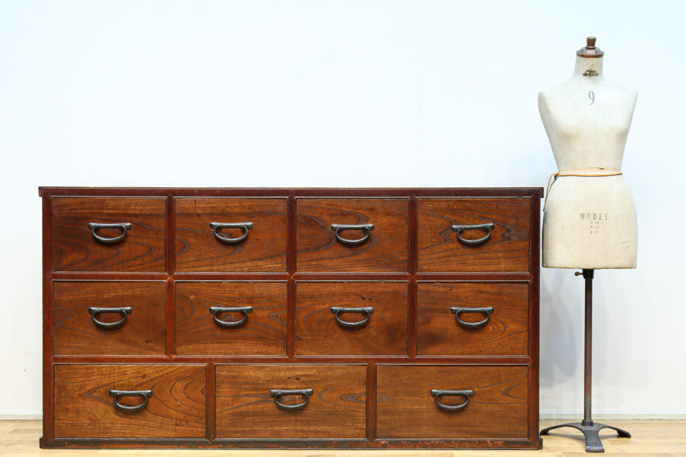 リビングの収納に！！上質で風情溢れる収納箪笥　BB3247