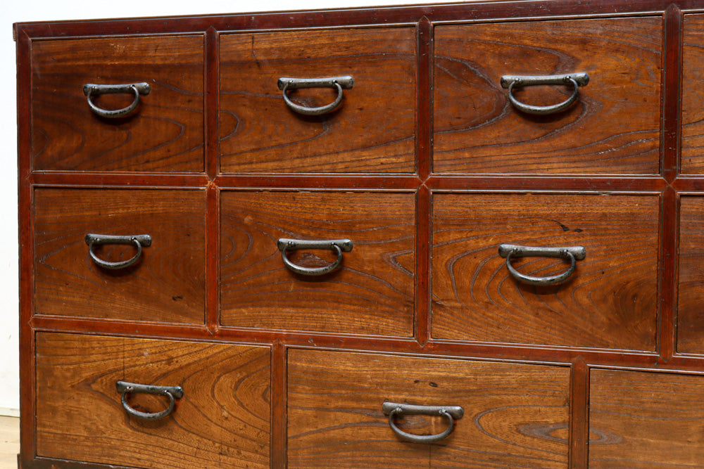 リビングの収納に！！上質で風情溢れる収納箪笥　BB3247