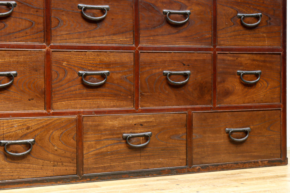 リビングの収納に！！上質で風情溢れる収納箪笥　BB3247