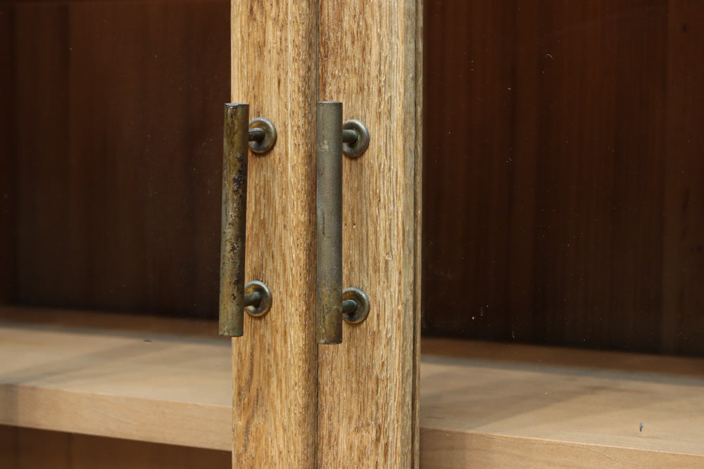 木地色に扉デザインも素敵なアールデコ調レトロガラスケース　BB3248