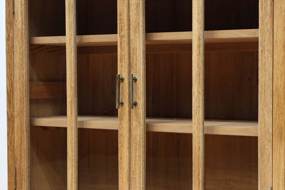 木地色に扉デザインも素敵なアールデコ調レトロガラスケース　BB3248