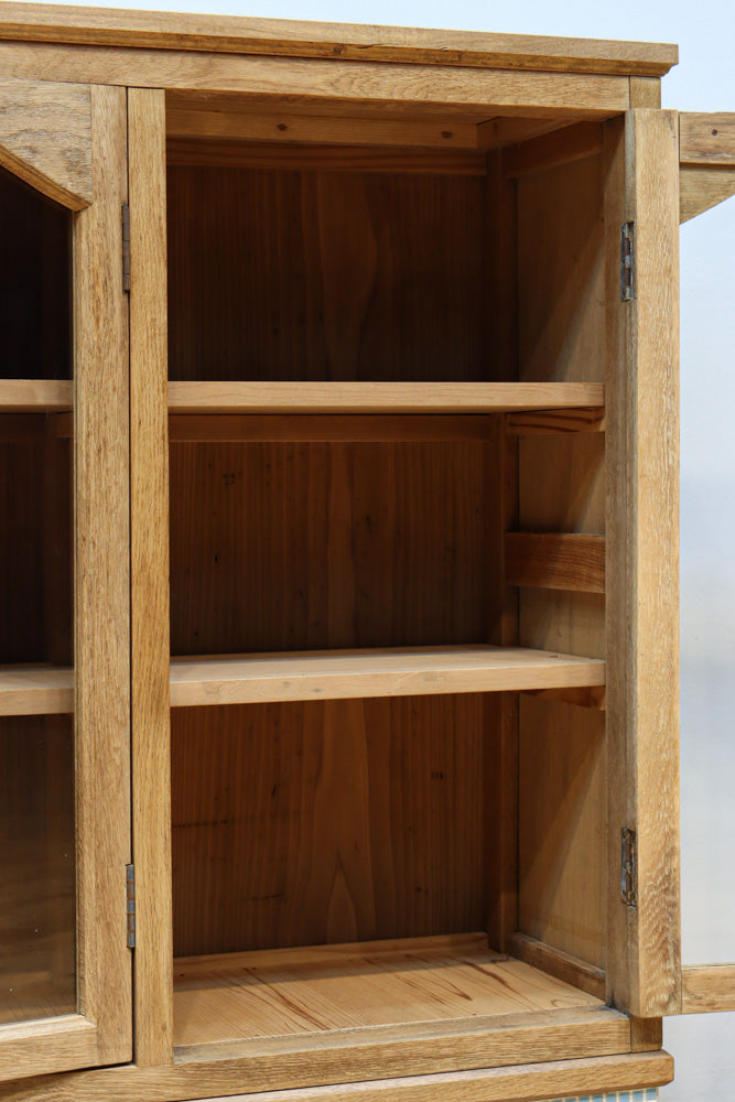 木地色に扉デザインも素敵なアールデコ調レトロガラスケース　BB3248