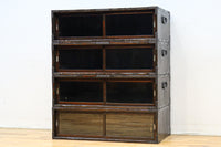 珍品!! 味わいある風合いをした引き違い戸のスタッキング式ガラスケース　BB3249