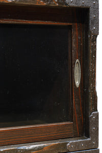 珍品!! 味わいある風合いをした引き違い戸のスタッキング式ガラスケース　BB3249