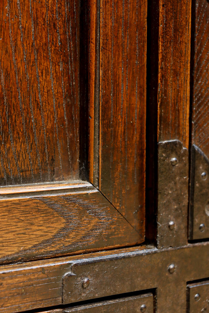 江戸時代!! 上品な欅杢目の流れる品格漂う酒田帳場箪笥　BB3250