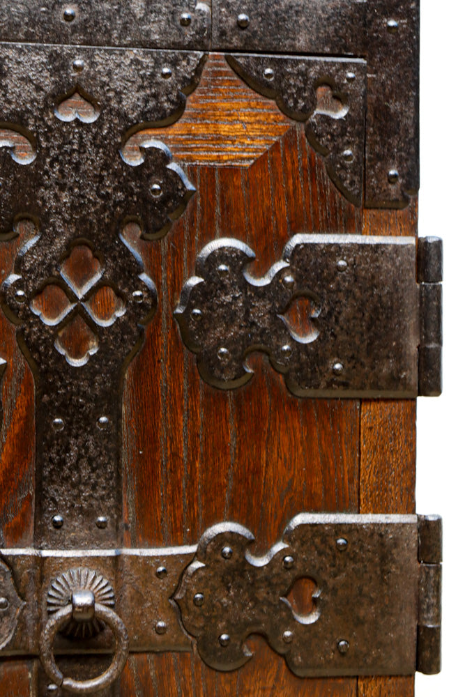 江戸時代!! 上品な欅杢目の流れる品格漂う酒田帳場箪笥　BB3250