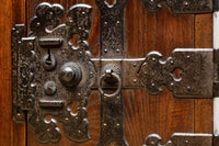 江戸時代!! 上品な欅杢目の流れる品格漂う酒田帳場箪笥　BB3250