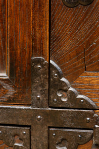 江戸時代!! 上品な欅杢目の流れる品格漂う酒田帳場箪笥　BB3250