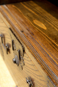 江戸時代!! 上品な欅杢目の流れる品格漂う酒田帳場箪笥　BB3250