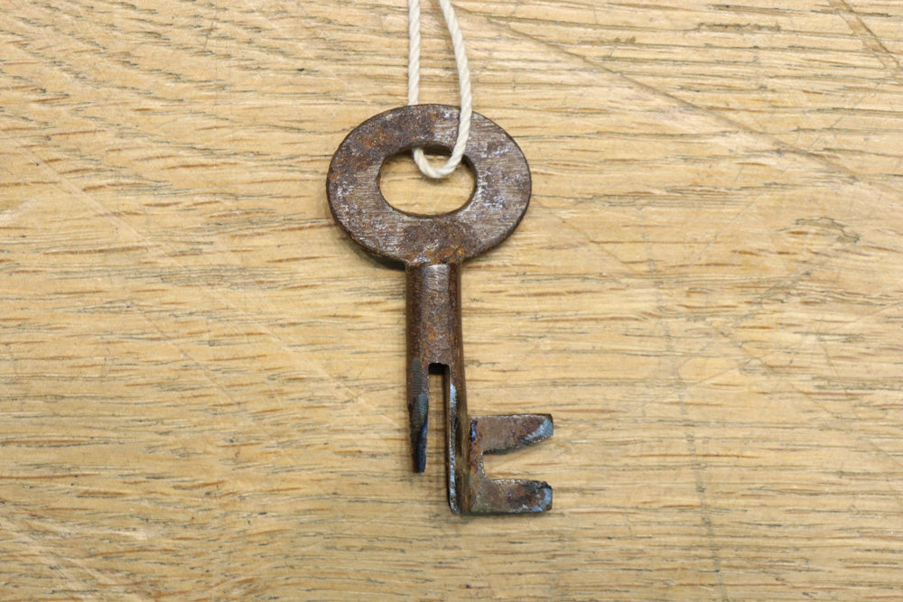 江戸時代!! 上品な欅杢目の流れる品格漂う酒田帳場箪笥　BB3250