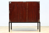 大振りの装飾金具が見事なアイアンフレーム付き庄内衣裳箪笥　BB3253