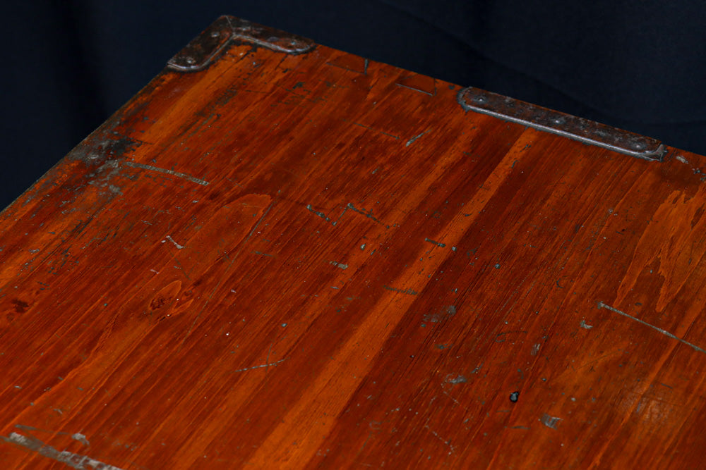 稀少幅サイズ‼︎美しい光沢感が時代の貫禄を感じさせるアイアンフレーム付き二本松衣裳箪笥　BB3254