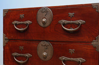 稀少幅サイズ‼︎美しい光沢感が時代の貫禄を感じさせるアイアンフレーム付き二本松衣裳箪笥　BB3254