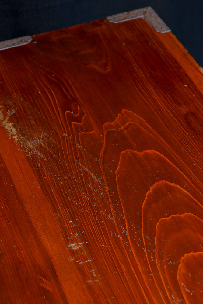 丸型の装飾金具で格調高いアイアンフレーム付き稀少サイズ二本松衣裳箪笥　BB3255