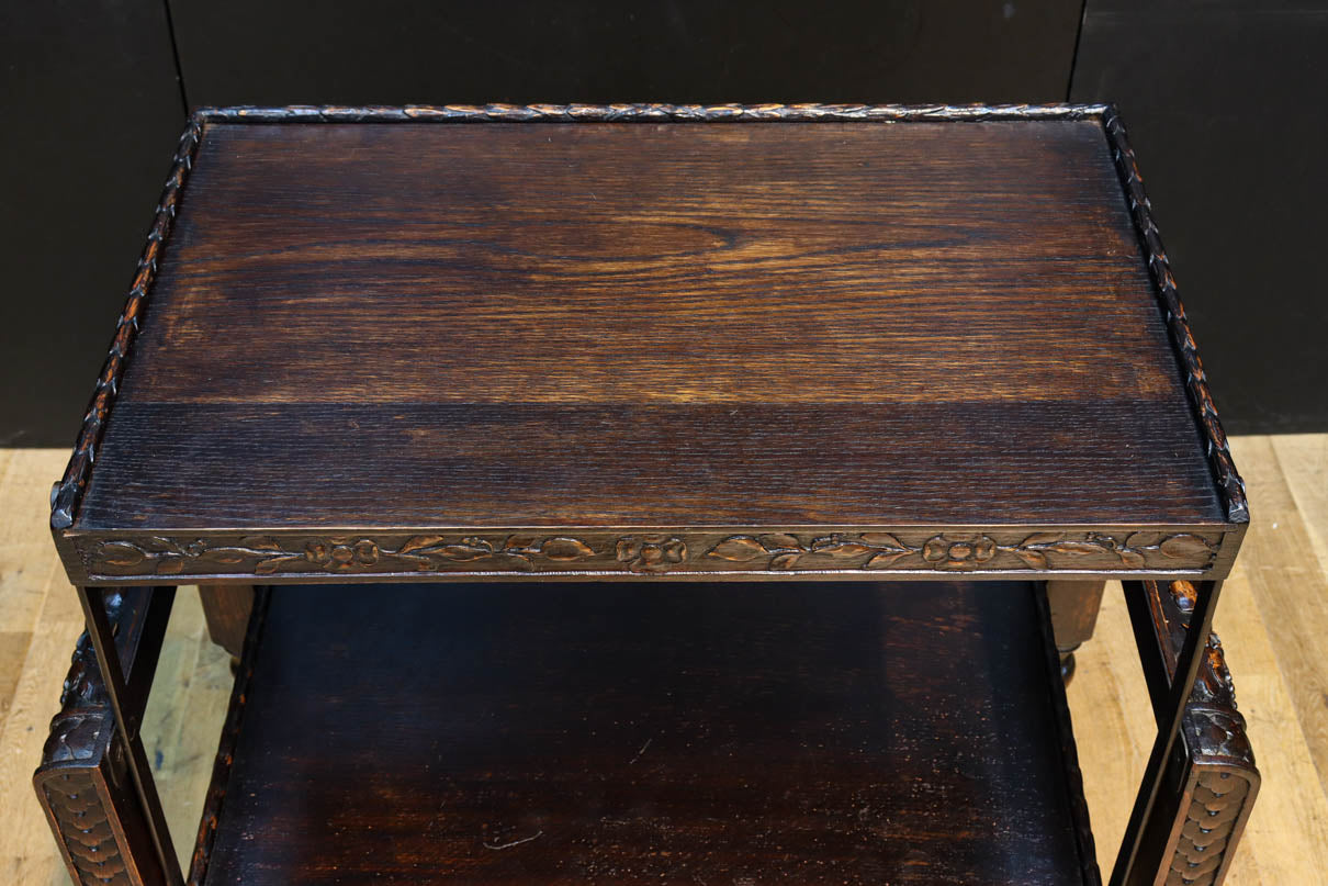 レリーフ彫刻で飾られたエレガントなワゴン　BB3256