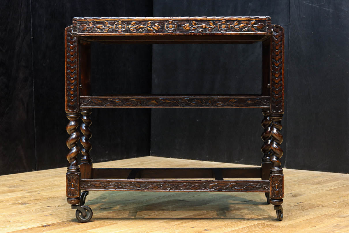 レリーフ彫刻で飾られたエレガントなワゴン　BB3256