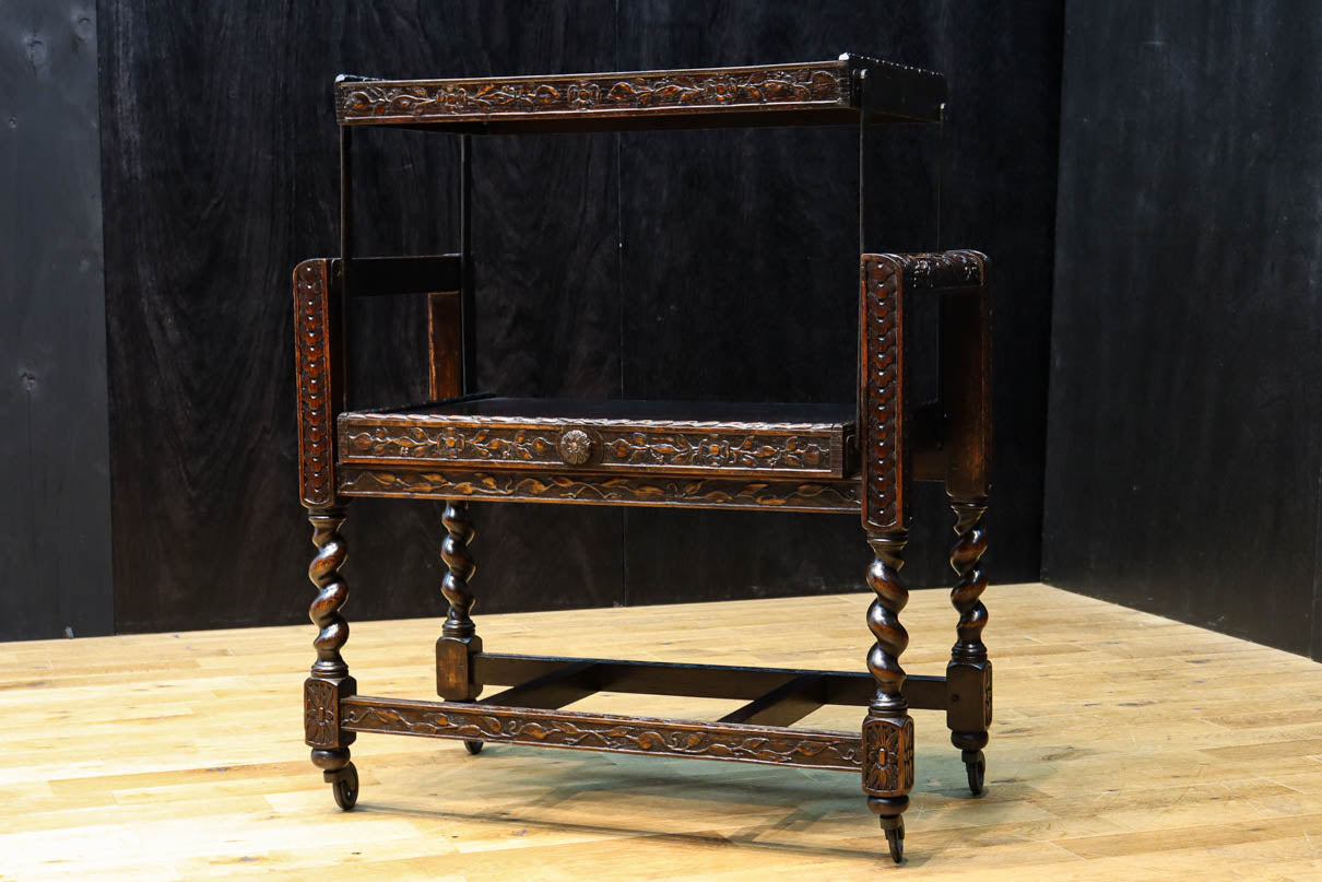 レリーフ彫刻で飾られたエレガントなワゴン　BB3256