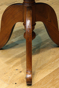 上品なデザインで落ち着きのあるコーヒーテーブル　BB3257