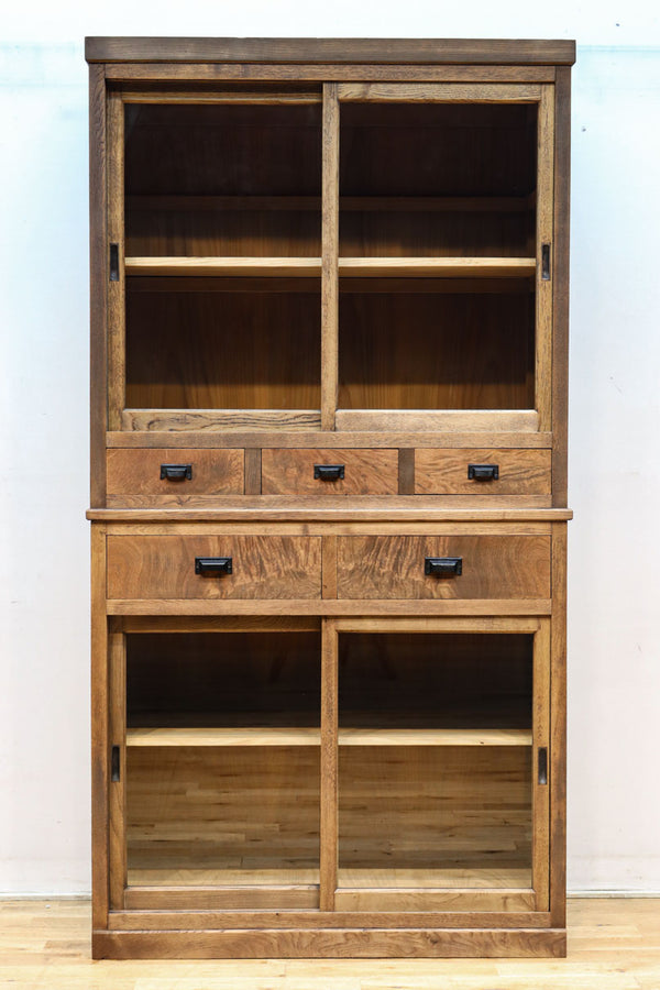 木地の美しさがディスプレイを引き立てる上品な佇まいのガラスケース　BB3265