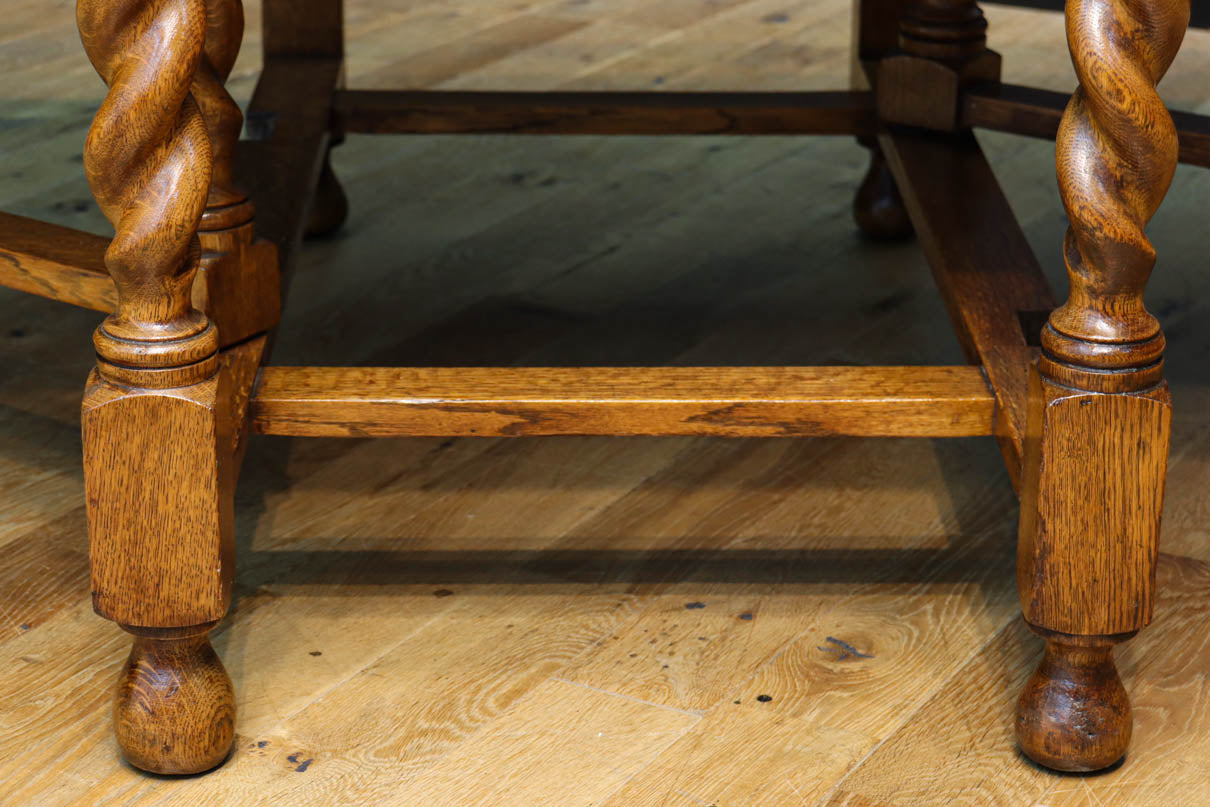 優美な杢目の上質感漂うツイストレッグのバタフライテーブル　BB3268