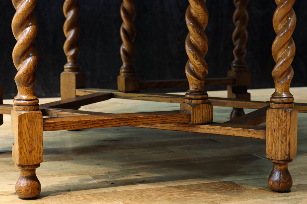 優美な杢目の上質感漂うツイストレッグのバタフライテーブル　BB3268