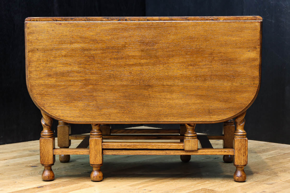 優美な杢目の上質感漂うツイストレッグのバタフライテーブル　BB3268