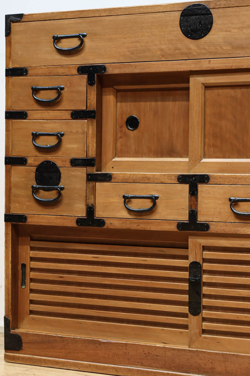 Merchant Chest BB3270