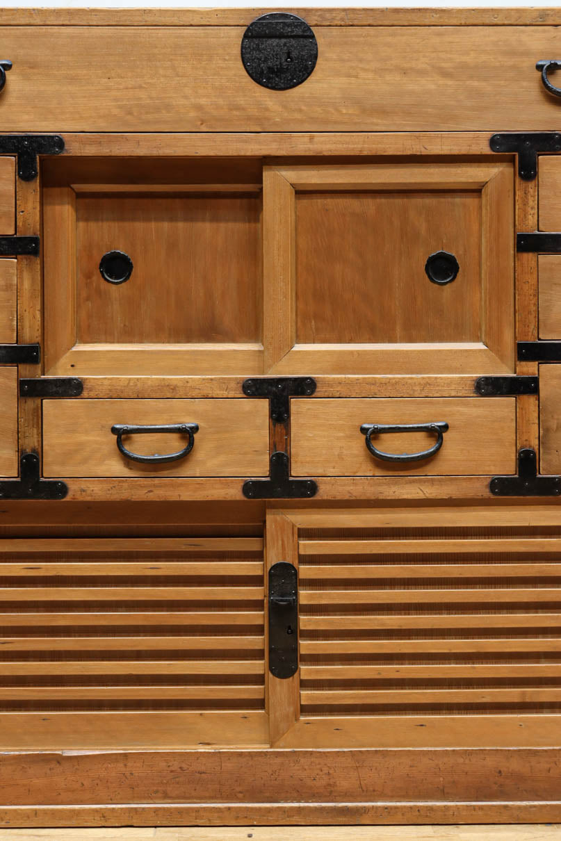 Merchant Chest BB3270