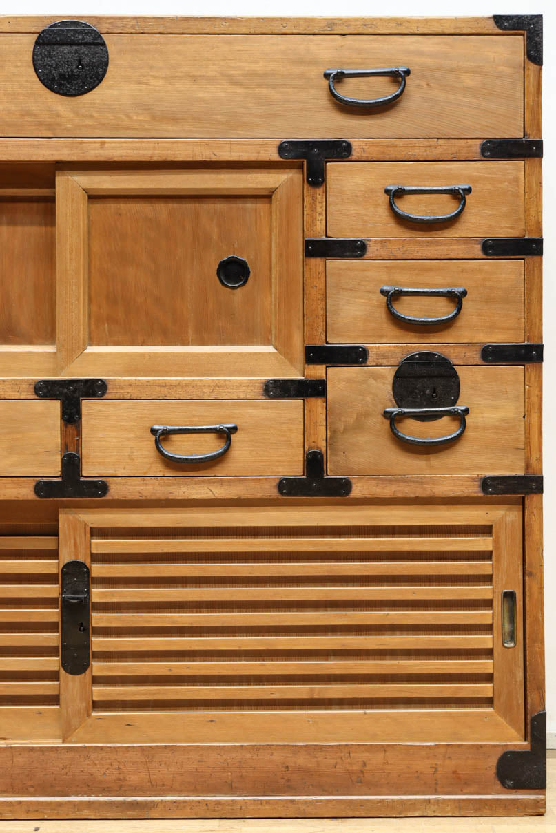 Merchant Chest BB3270