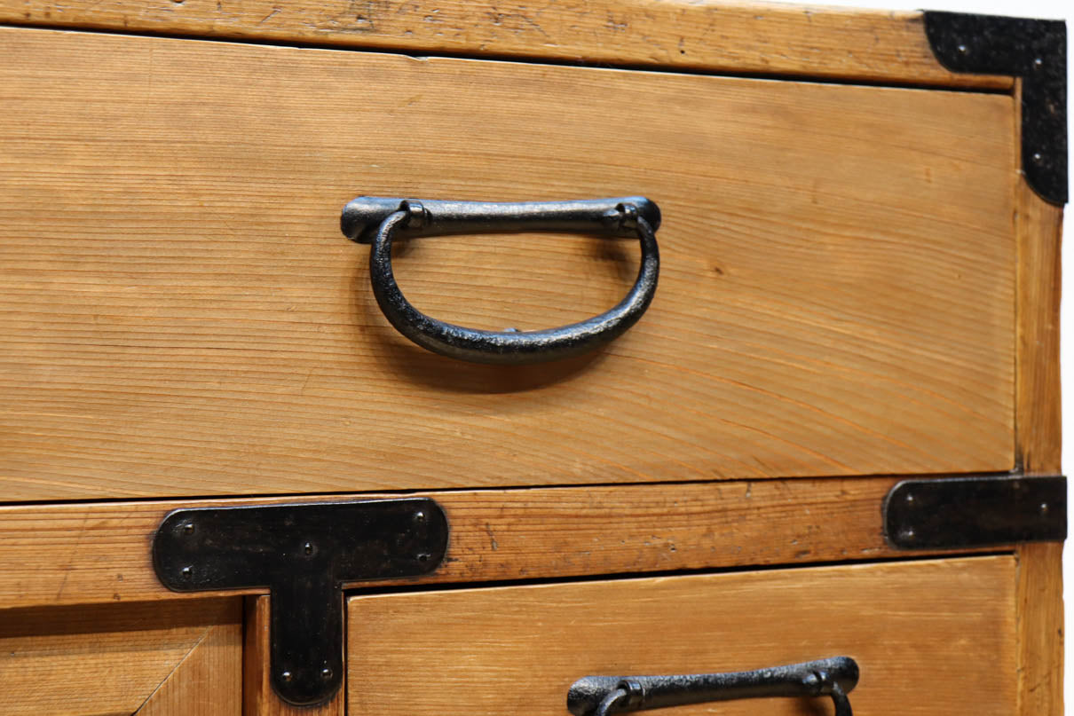 Merchant Chest BB3270