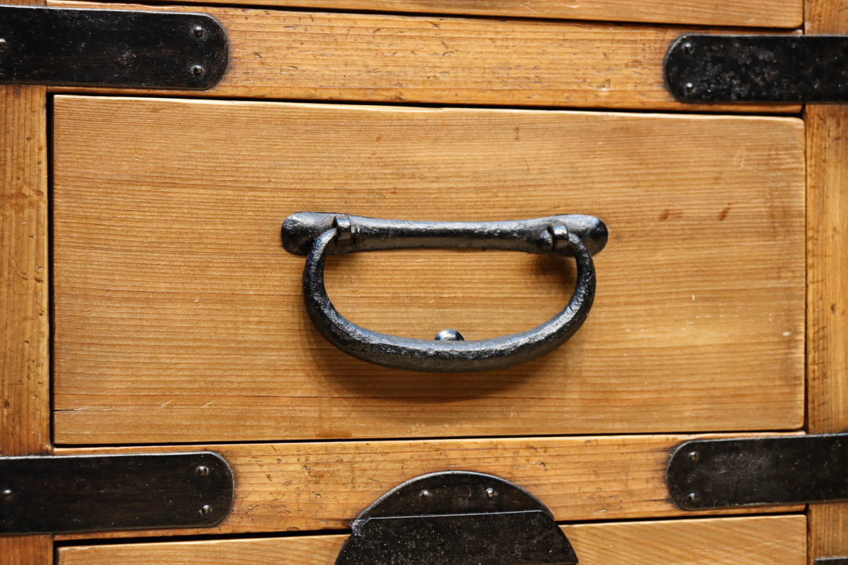 Merchant Chest BB3270