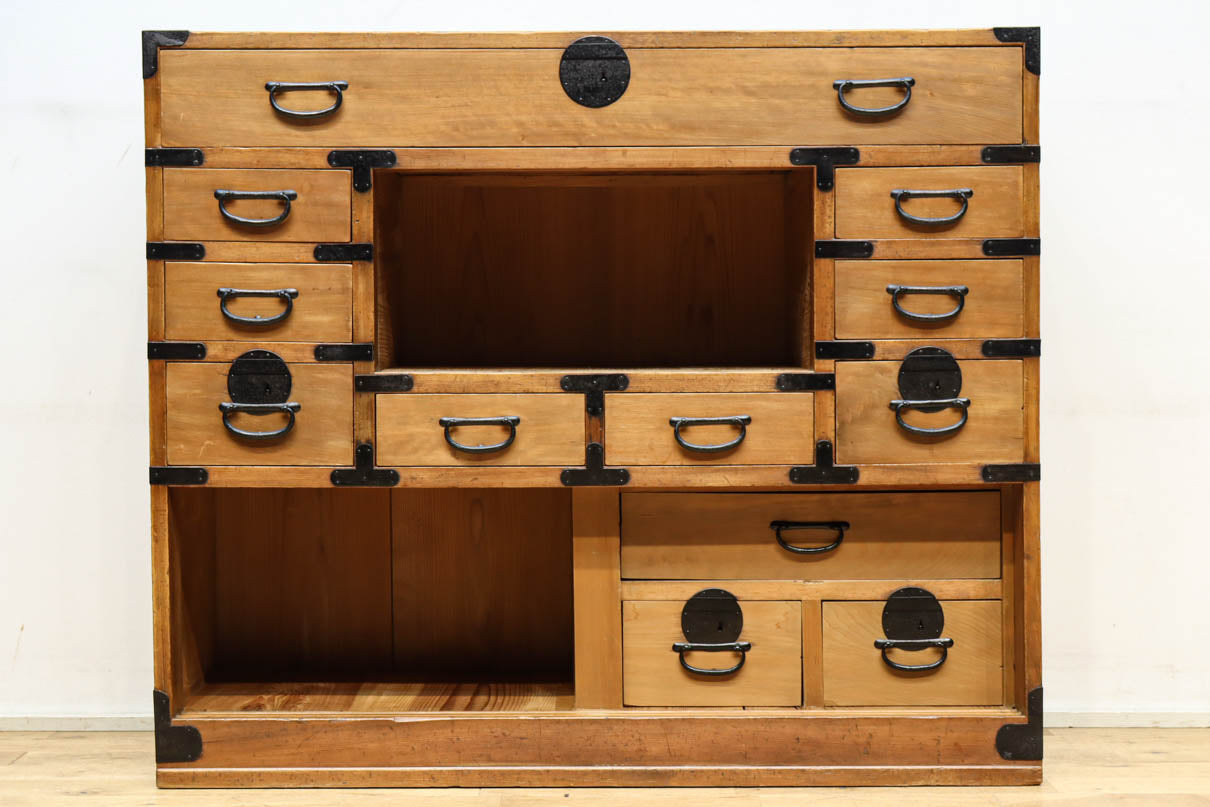 Merchant Chest BB3270