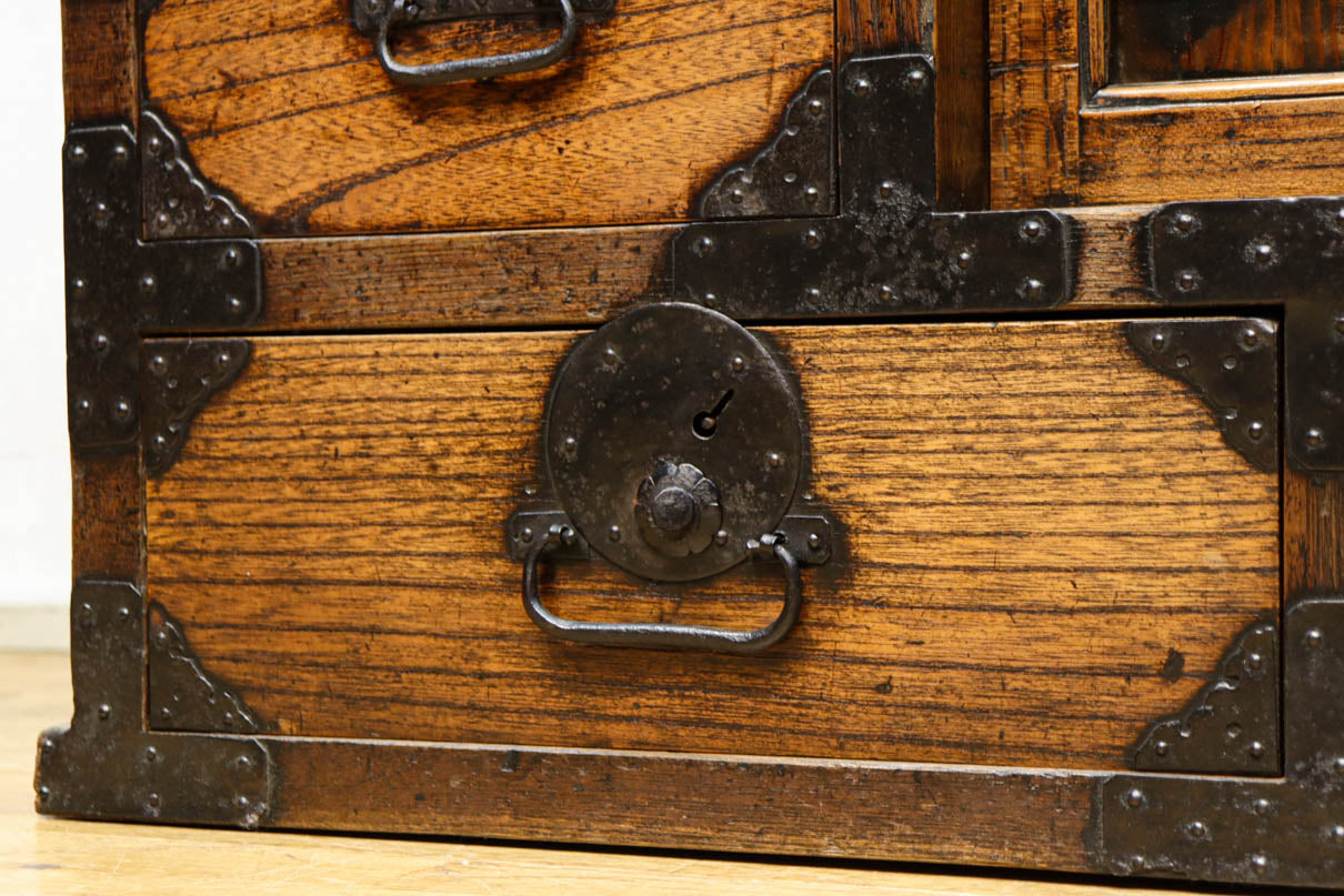 テレビ台に！！欅作りのローチェスト　BB3271