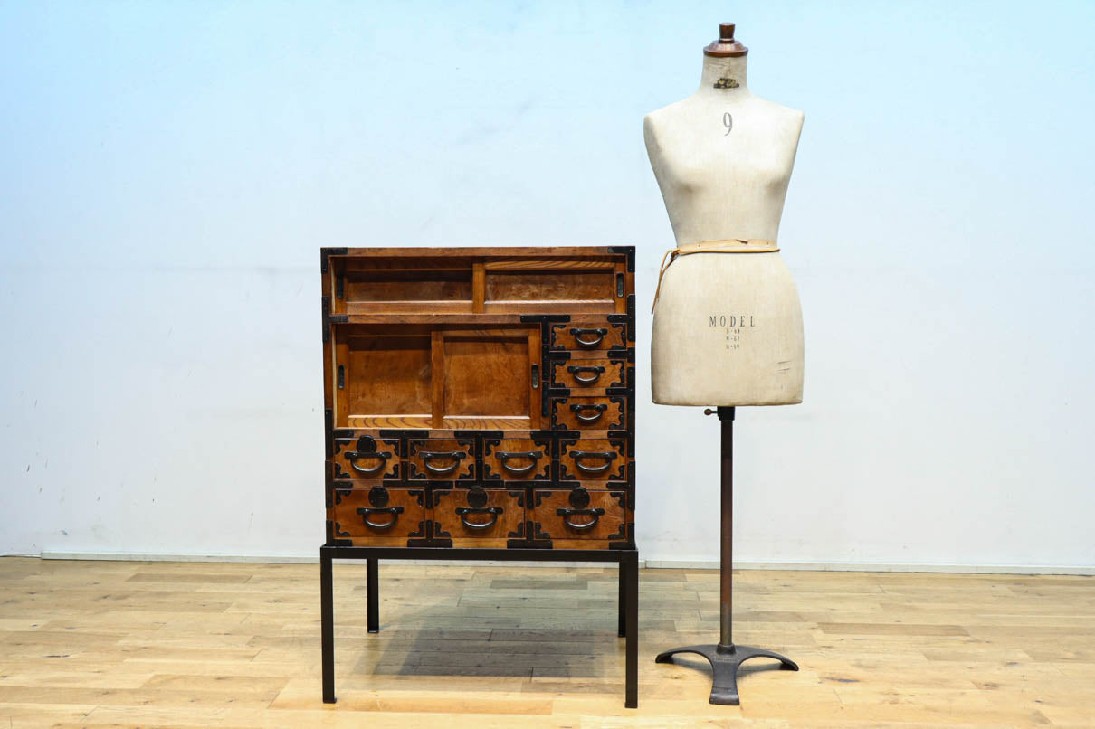 Merchant Chest BB3272