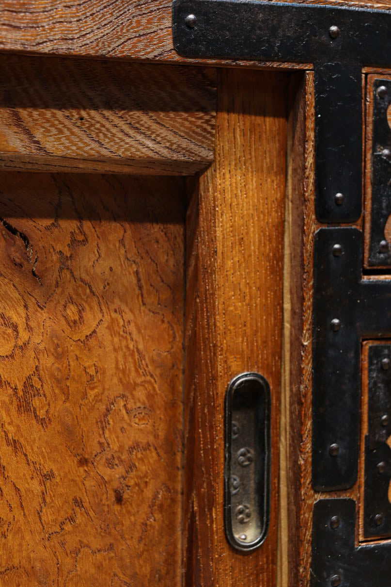 Merchant Chest BB3272