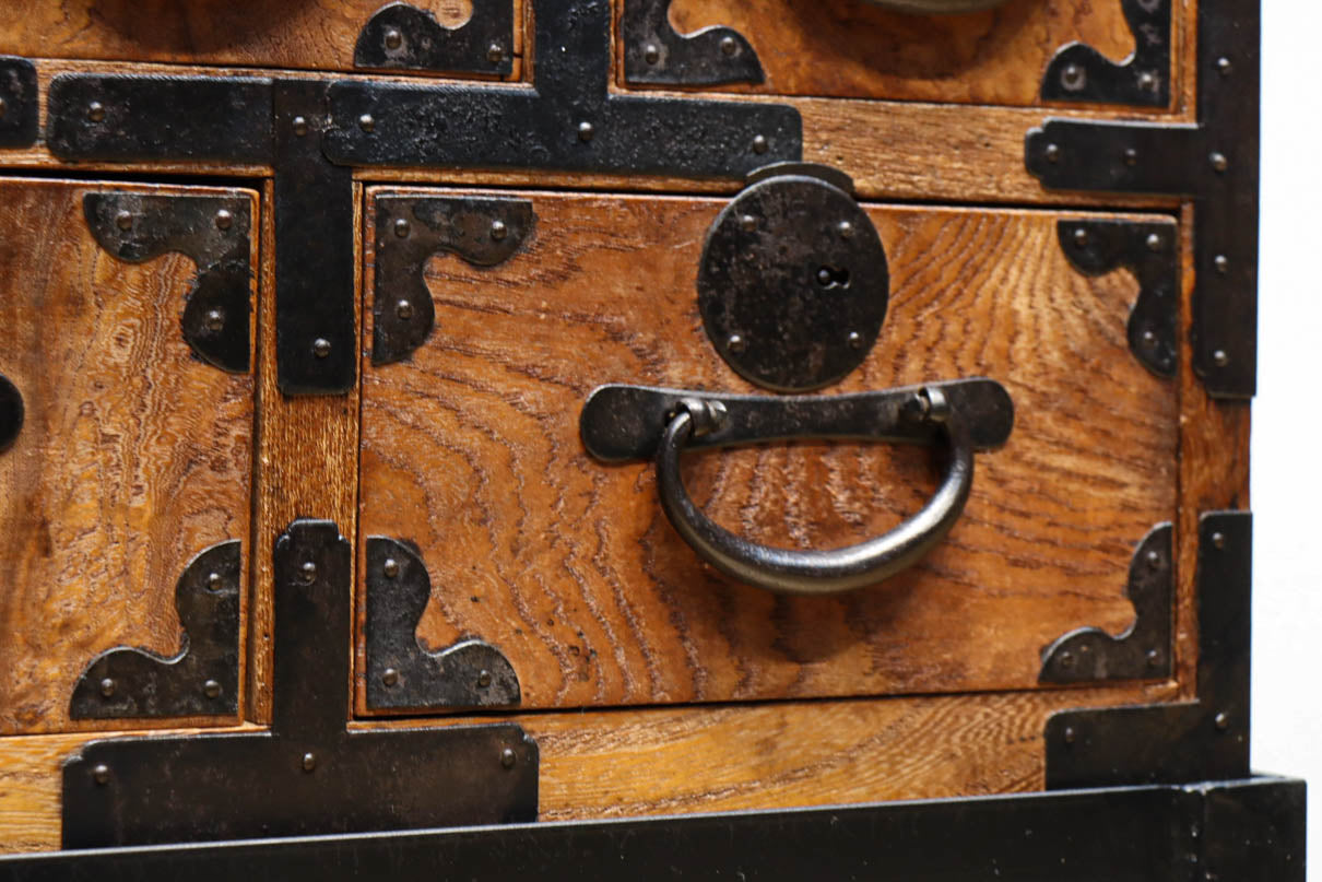 Merchant Chest BB3272
