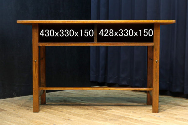 レトロな面持ちあるシンプルな作業台　BB3275