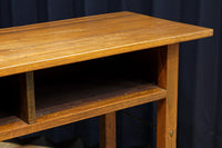 レトロな面持ちあるシンプルな作業台　BB3275