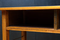 レトロな面持ちあるシンプルな作業台　BB3275