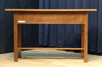 レトロな面持ちあるシンプルな作業台　BB3275